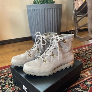 Women’s Sorel boots